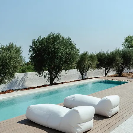 Contemporary With Pool And Sea View In * أوستوني