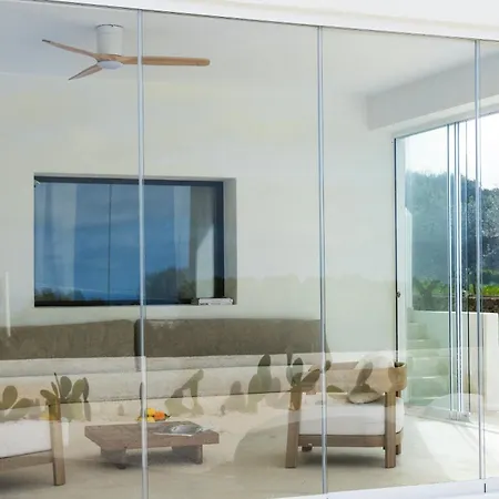 فيلة Contemporary With Pool And Sea View In