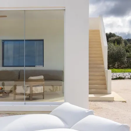 Contemporary With Pool And Sea View In فيلة