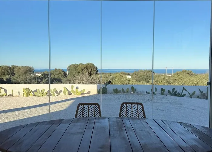 빌라 Contemporary With Pool And Sea View In 오스투니