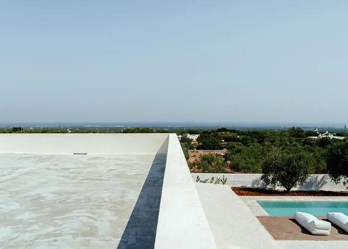 Contemporary With Pool And Sea View In