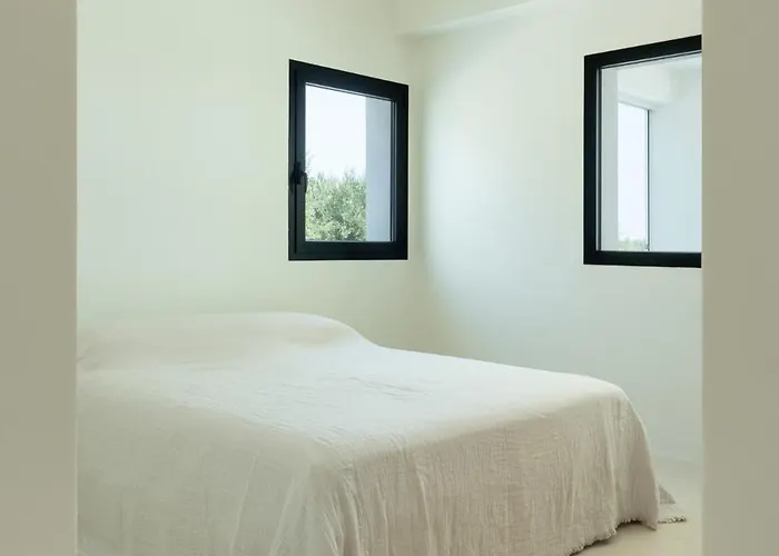 빌라 Contemporary With Pool And Sea View In *