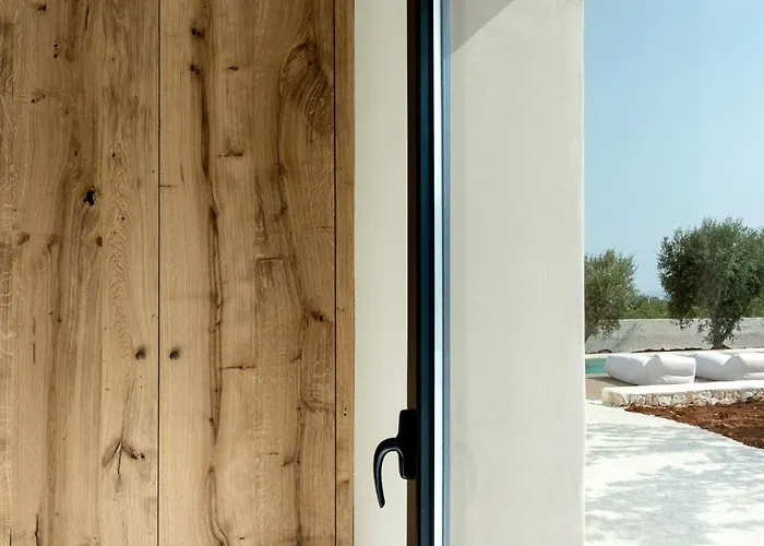 빌라 Contemporary With Pool And Sea View In 오스투니