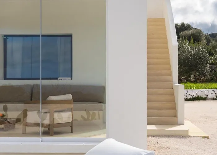 Contemporary With Pool And Sea View In 빌라